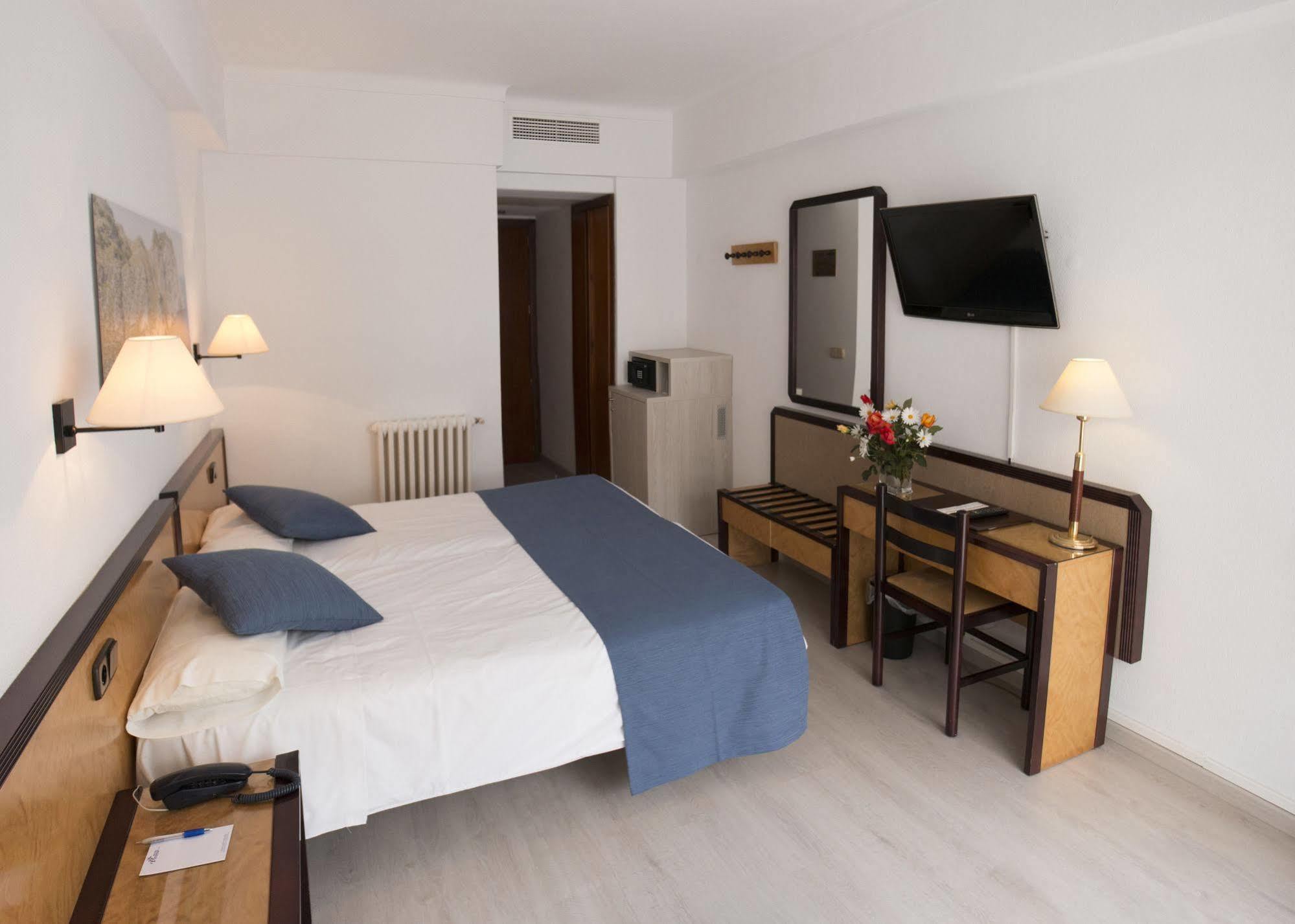 Hotel Voramar Cala Millor  Exterior photo